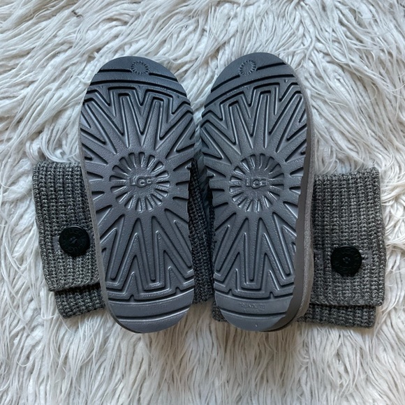 UGG Australia Classic Gray Cardy Winter Wool Knit Button Boots EUC Size 6 - Picture 5 of 8